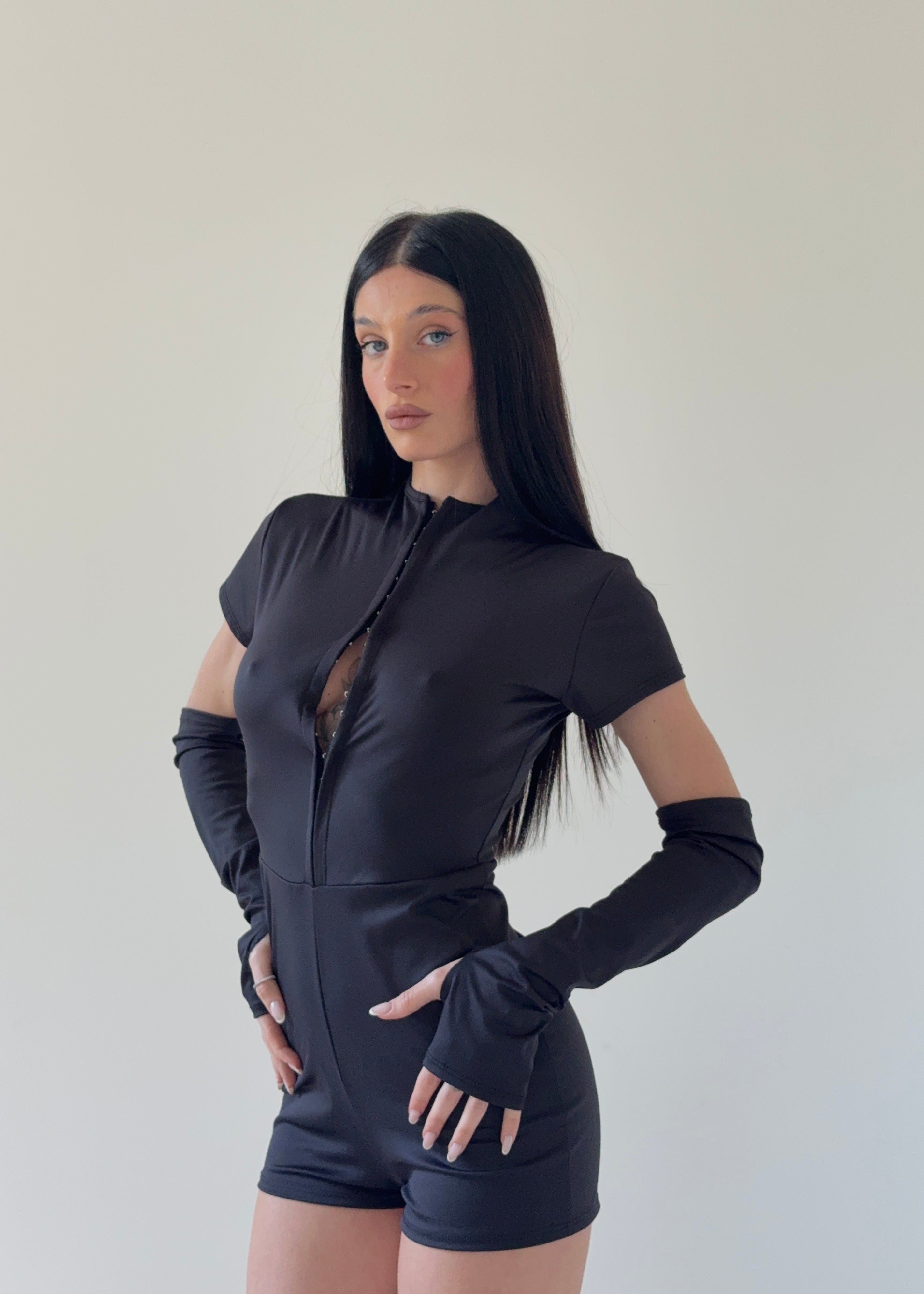 Tutina Kira Nera
