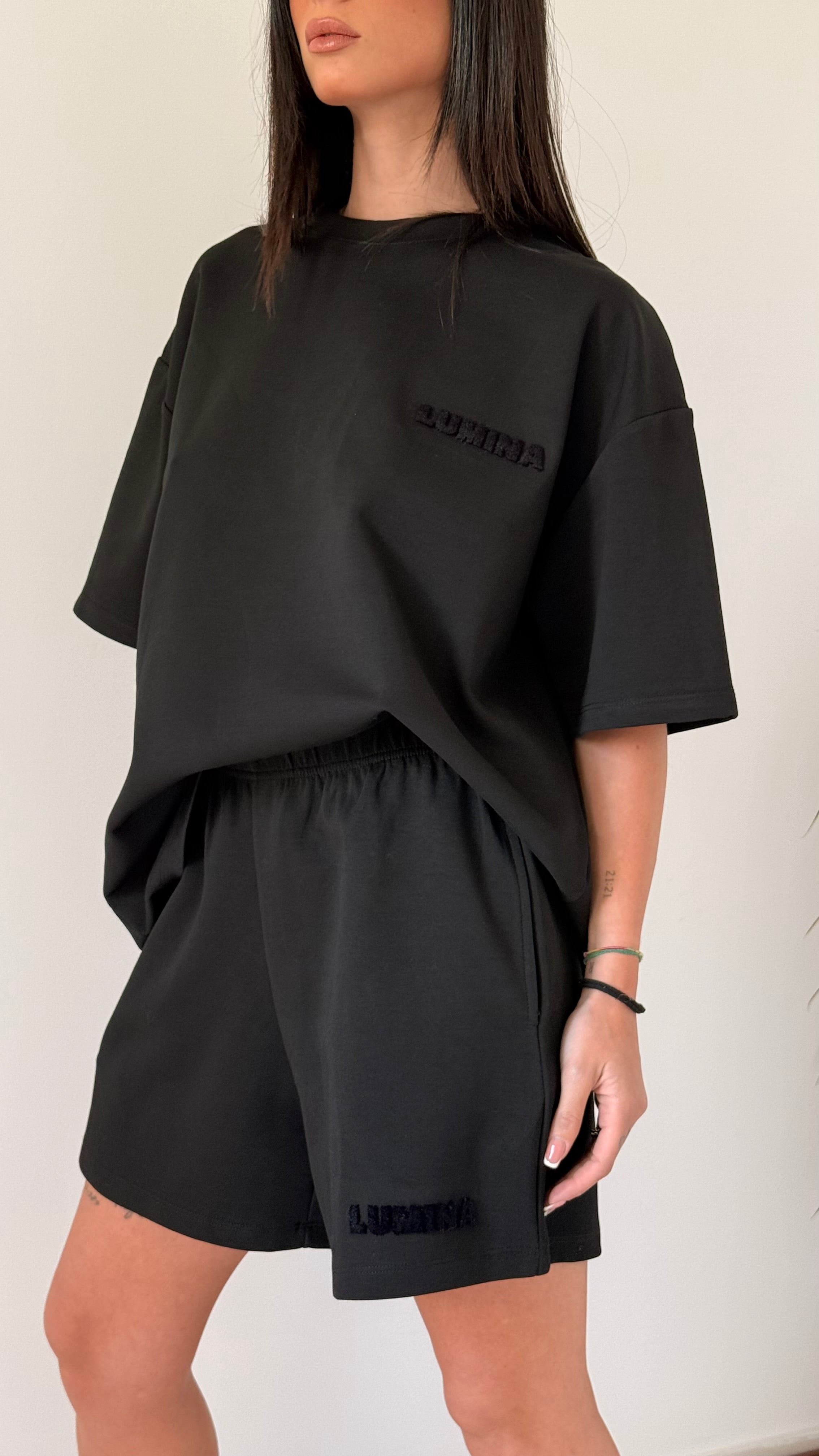T-shirt Nera By Lumina